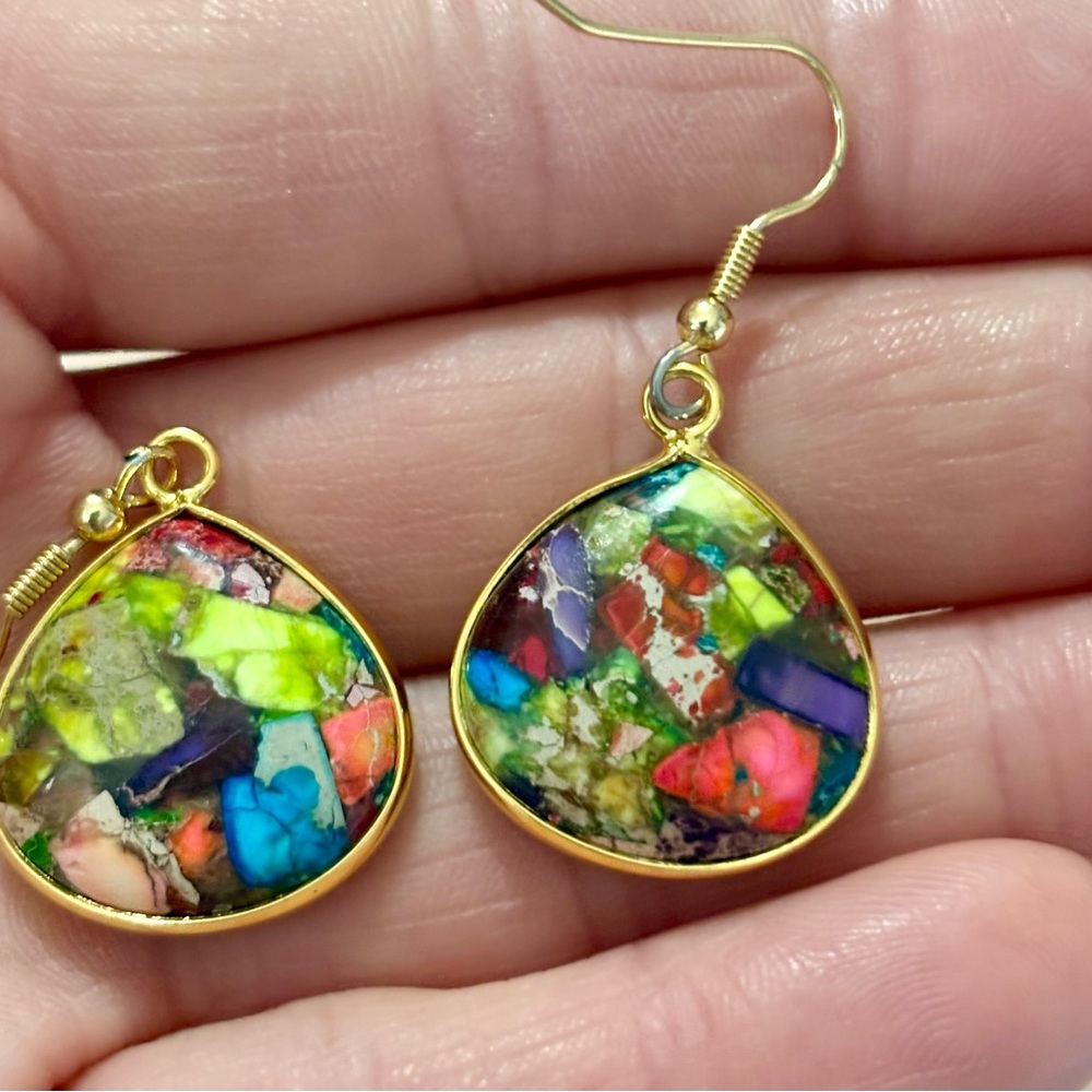 CLYTIA LOVE HANDMADE NATURAL JASPER STONE DROP DANGLE HOOK 1.3" EARRINGS - Picture 4 of 9